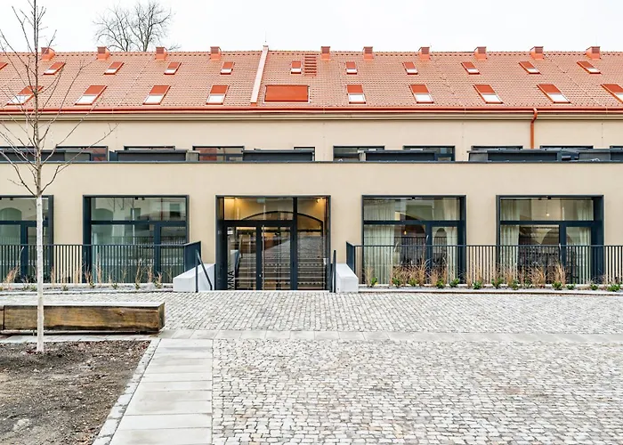Days - One Bedroom With Garage And Workspace Apartment Prag